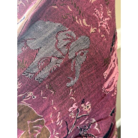 100% Cashmere Scarf Elephant Botanical Jacquard Purple Tan Reversible Fringe - Picture 2 of 7